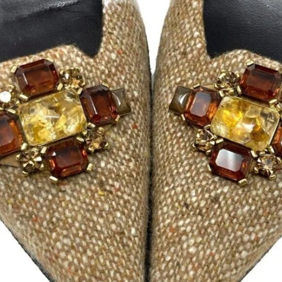 Elegant Brown Heels with Embellishments - Picture 5 of 5